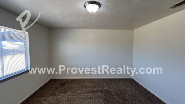 Building Photo - 3 Bed, 2 Bath Apple Valley Home!!!