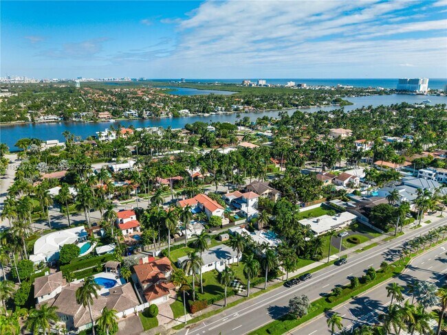 Building Photo - 1141 Hollywood Blvd