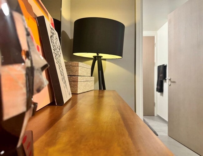 Building Photo - Maison à SOMA  |Secured Smart Access. Mode...
