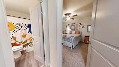 2BR, 1 BA - Vue-Ross