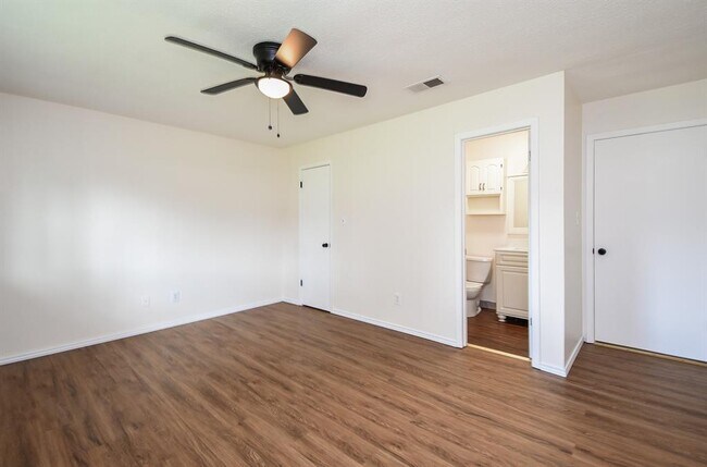 Building Photo - 2847 County Rd 510A