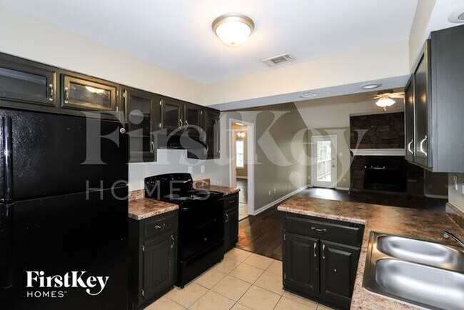 Building Photo - 2961 Forest Edge Dr