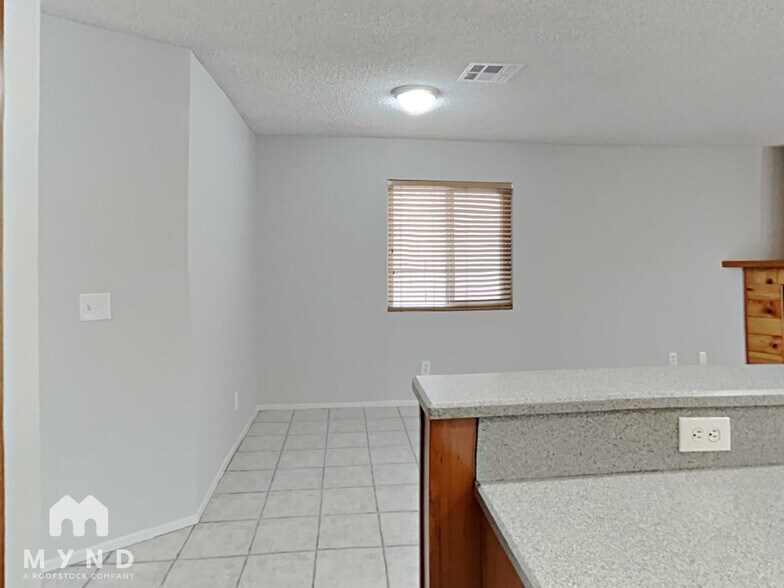 Building Photo - 142 Wynntry Dr
