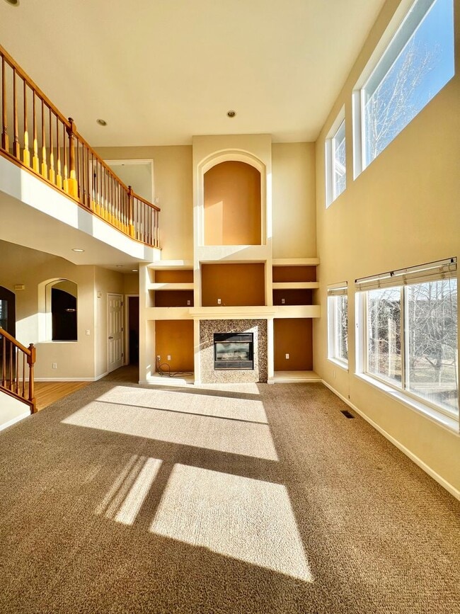 Building Photo - 4 bed, 3 bath Home in Huntington Hills Nei...