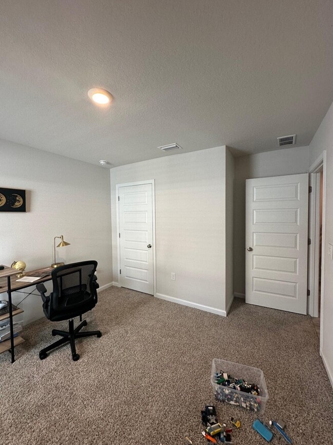 Building Photo - 8670 Pathstone Blvd