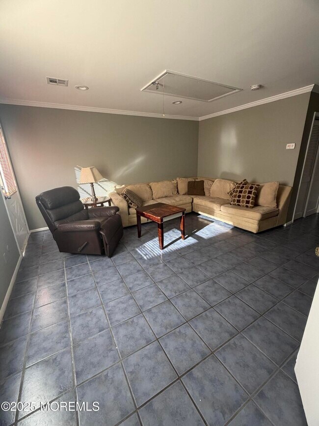 Building Photo - 60 Sherman Ave