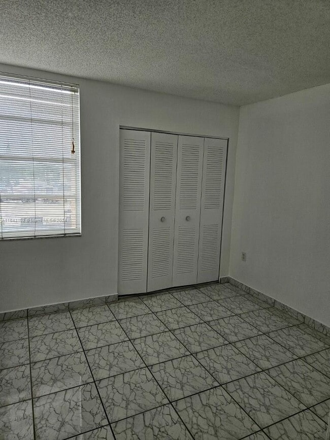 Building Photo - 750 NW 43rd Ave