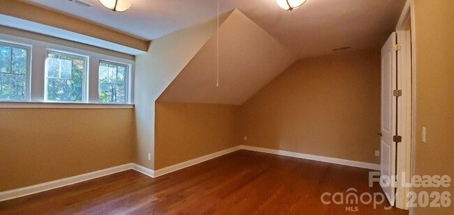 Building Photo - 550 Cottonfield Cir
