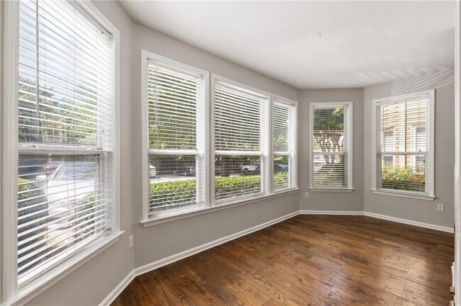 Building Photo - 123 McGill Park Ave NE