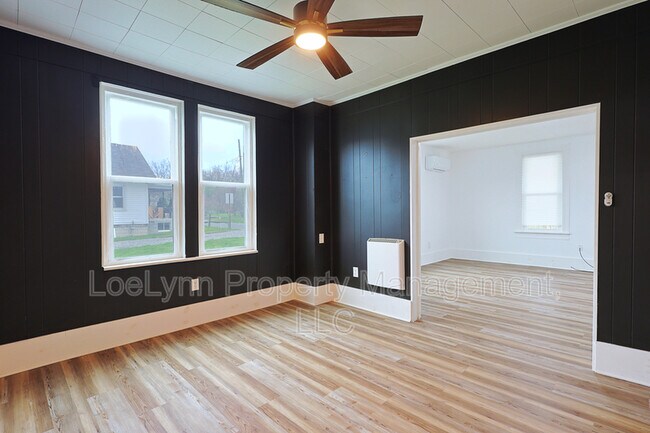 Building Photo - 14208 Temple St