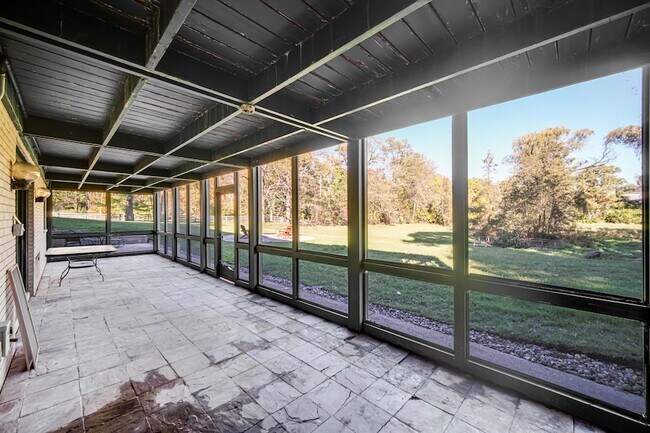 Building Photo - 6271 N 525 W