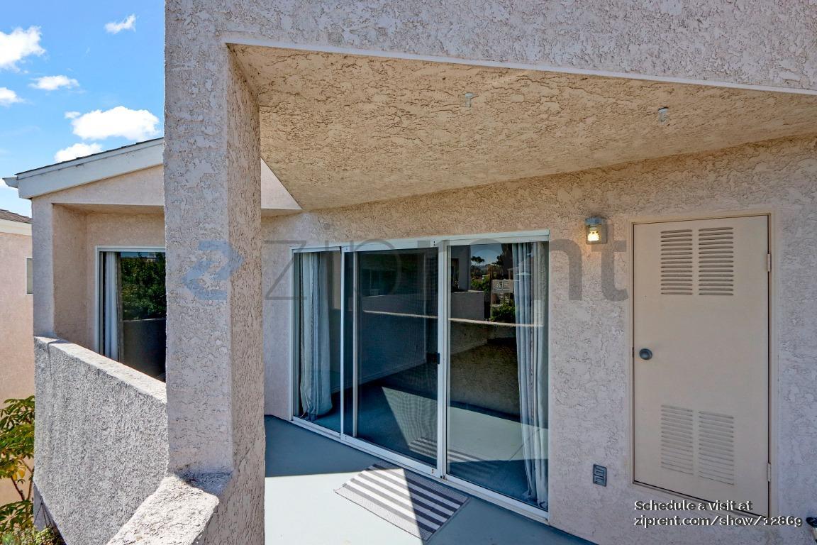 Building Photo - 7084 Camino Degrazia