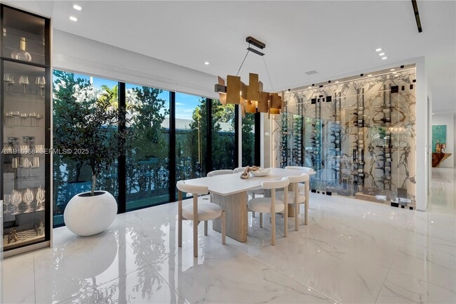 Building Photo - 34 SW 26th Rd