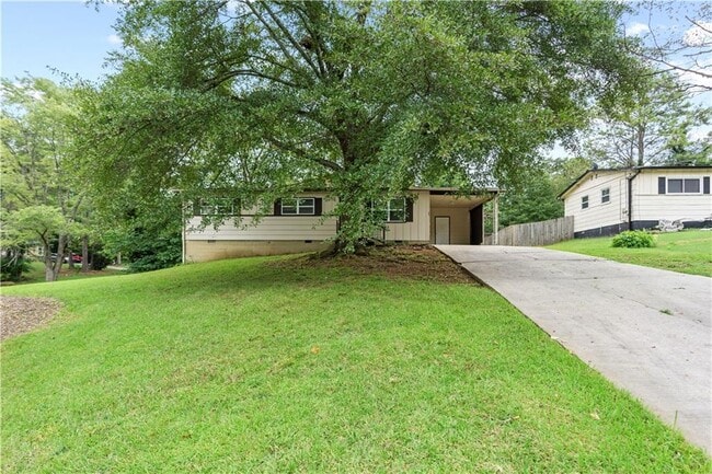 Building Photo - 4652 Patrick Dr