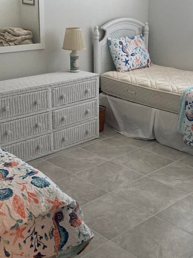 Building Photo - 2950 SE Ocean Blvd