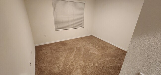 Building Photo - 3/2.5 Port Orange Townhome