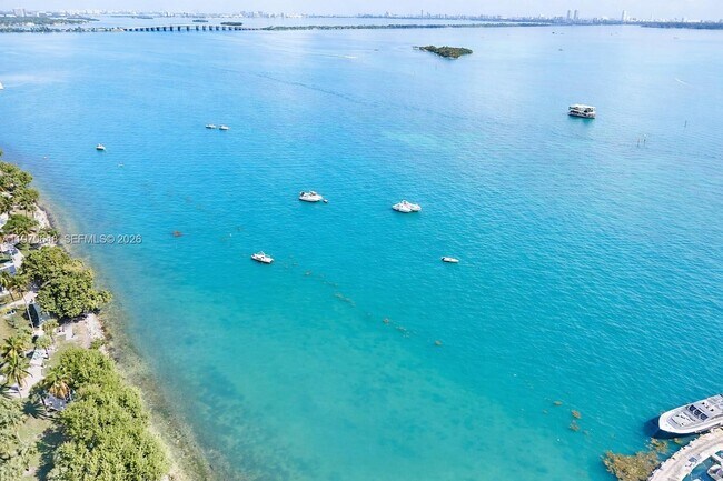 Building Photo - 1717 N Bayshore Dr