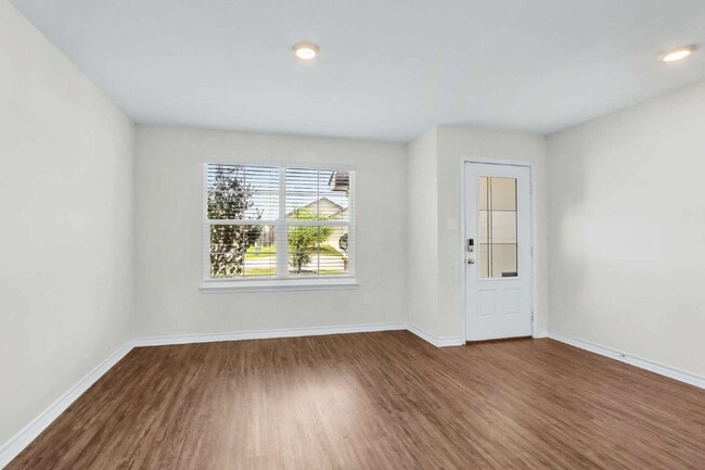 Building Photo - ONE MONTH FREE! Spacious 5-Bedroom Sanctuary with 2.5 Baths and Washer/Dryer Included!