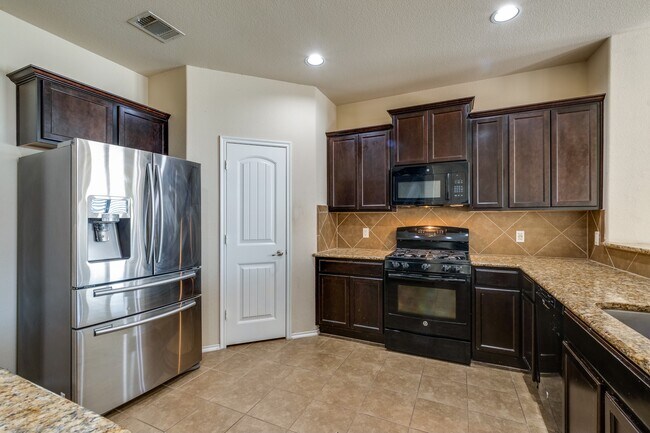 Building Photo - 1103 Ellis Rd