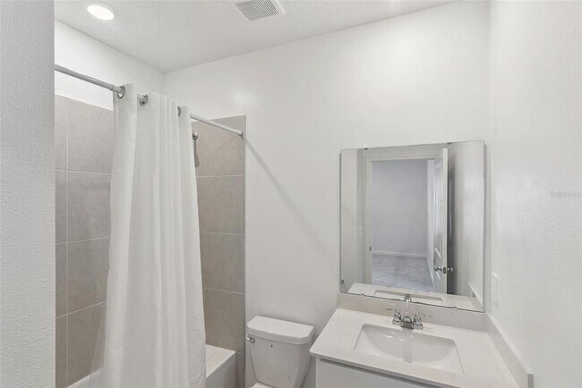 Building Photo - 2653 Skyline Lp