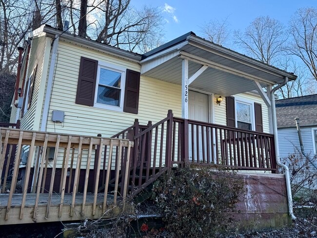 Building Photo - 526 Old Stage Rd