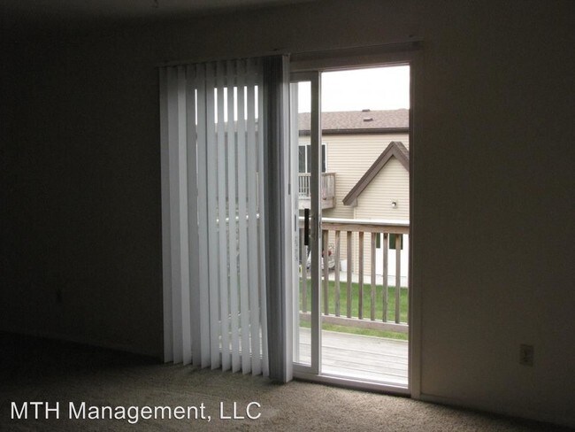 Building Photo - 1 br, 1 bath Apartment - 1424 Picadilly Lane