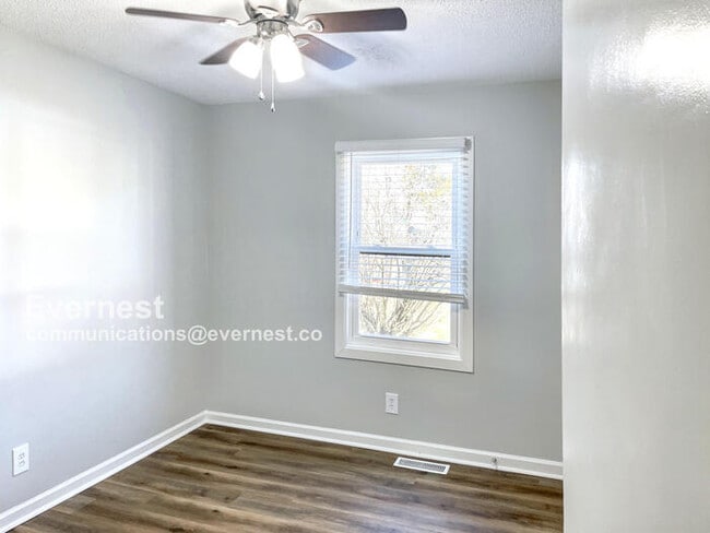 Building Photo - 4280 Valley Grove Dr