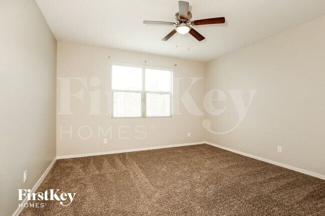 Building Photo - 178 E Santori Dr