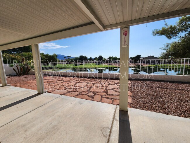 Building Photo - Stallion Mountain Golf Course Home~4 Bed ~...
