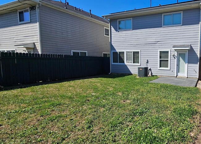 Building Photo - 7634 Chalk Hill