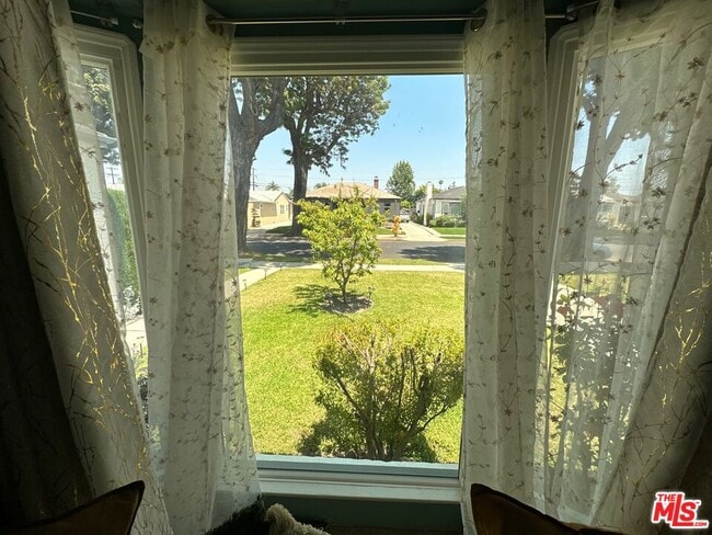 Building Photo - 3791 Olmsted Ave