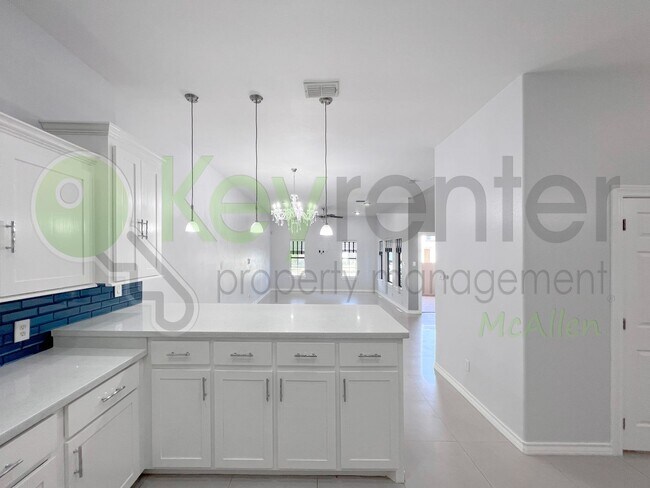 Building Photo - Beautiful 4B/2.5B Home in Mcallen