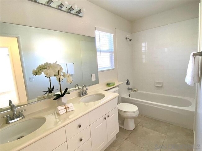 Building Photo - HOLLYFIELD CT - Spacious 5 Bedroom Carmel Valley Home on Quiet Cul-de-Sac — Available Aug 10! $10...