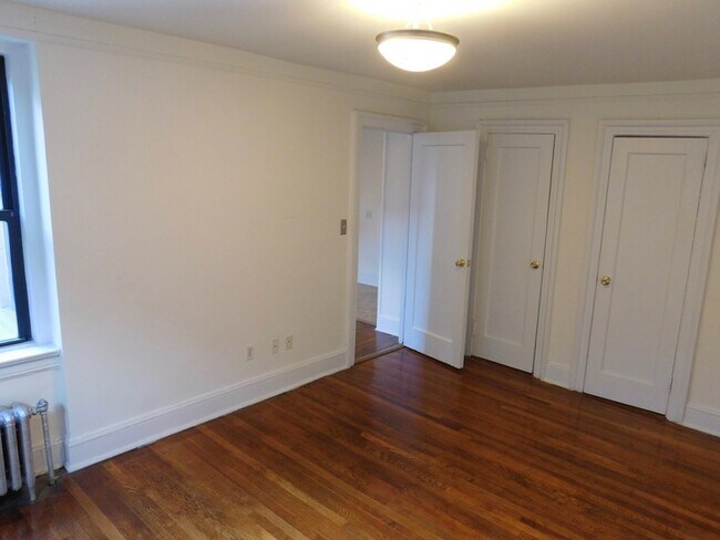 Building Photo - 35-15 32nd St