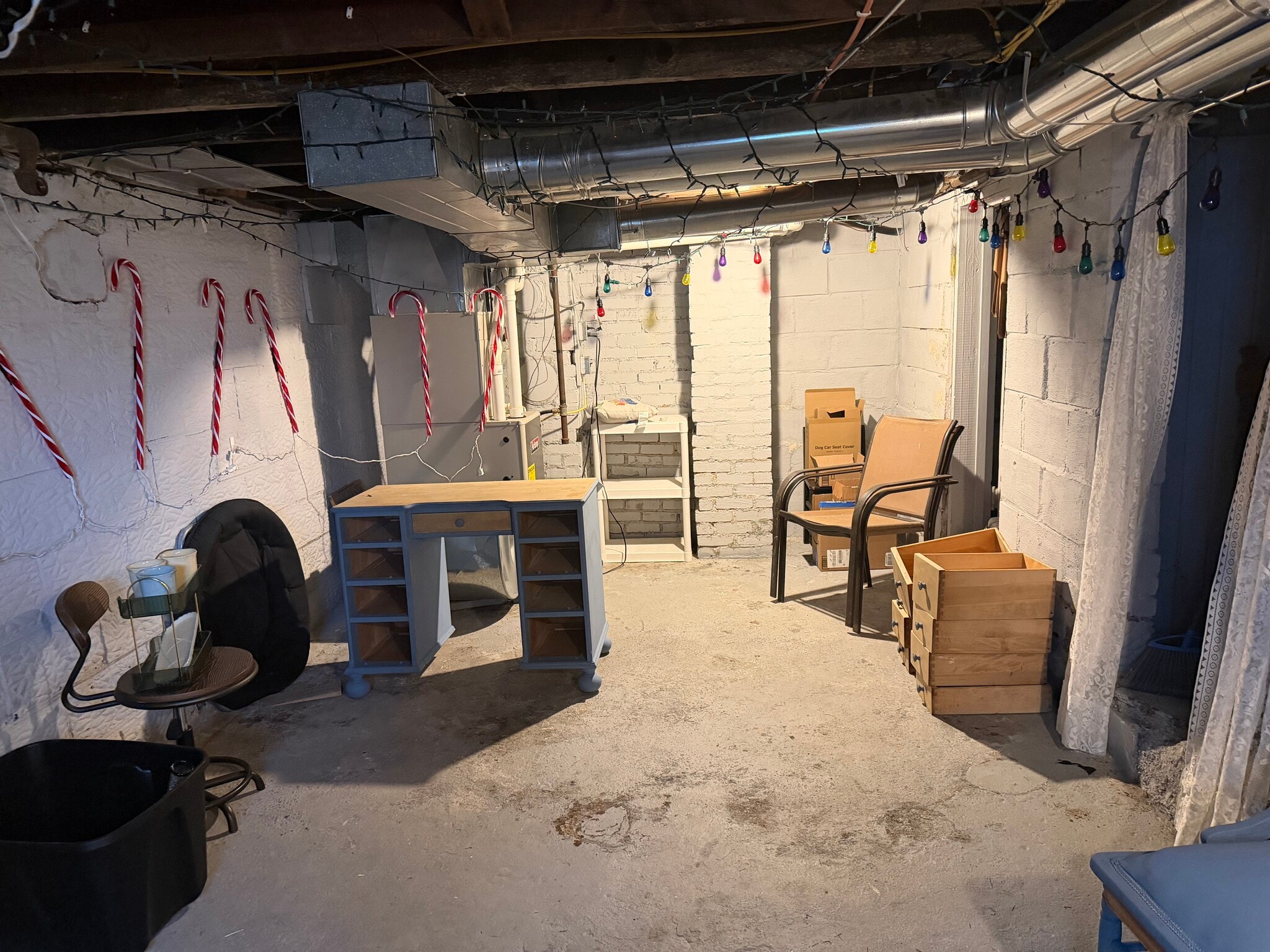 Building Photo - 148 E Elm St