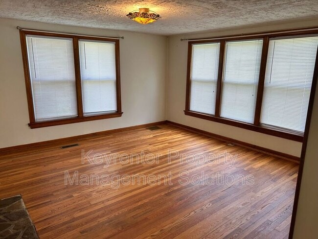 Building Photo - 3922 Churchville Ave