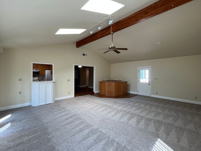 Building Photo - BEAUTIFUL 4 BED CARMICHAEL HOME WITH POOL!!