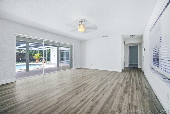 Building Photo - 321 E Chaminade Dr
