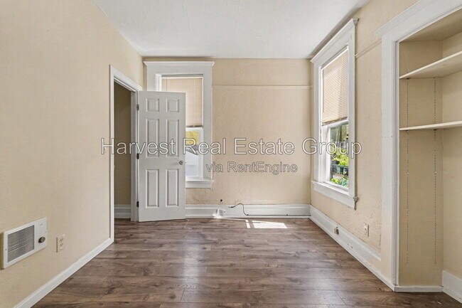 Building Photo - 1219 Santa Clara Ave