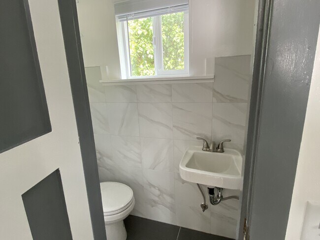 Building Photo - 2120 15th St