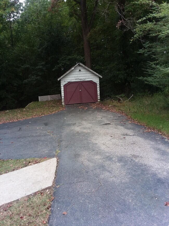 Building Photo - 671 Park Ave