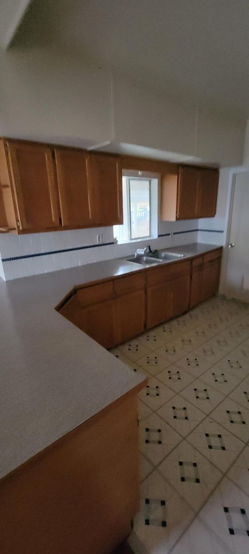 Building Photo - 3BR/ 3 BA Perry District Single Family Home