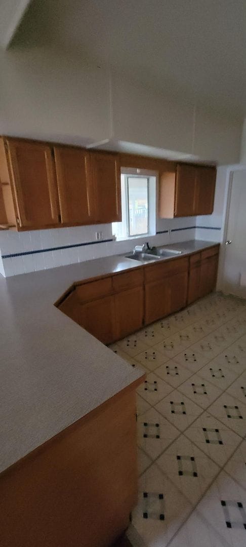 Building Photo - Perry District- Single Family Home