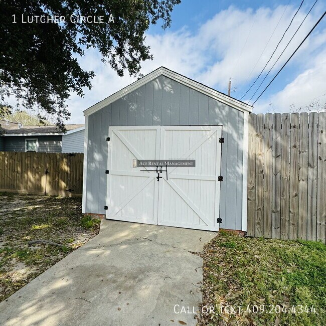 Building Photo - 1 Lutcher Circle A
