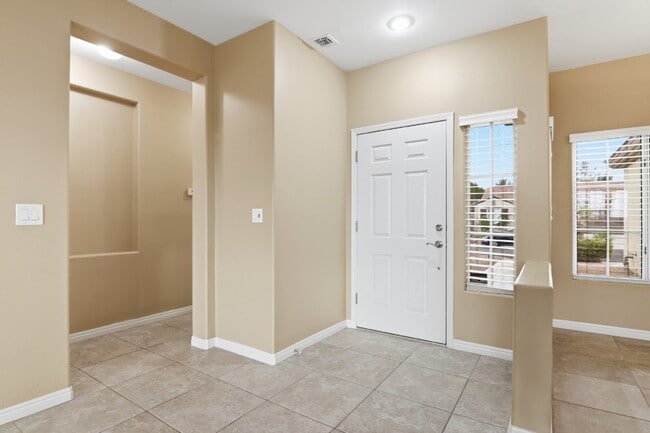 Building Photo - Discover comfortable single-story living in this inviting 3-bedroom, 2-bathroom home offering 1,7...