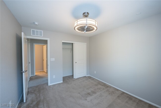 Building Photo - 3012 Camino Largo Ave