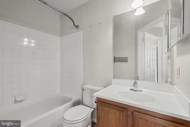 Building Photo - 6249 Sandpiper Ct