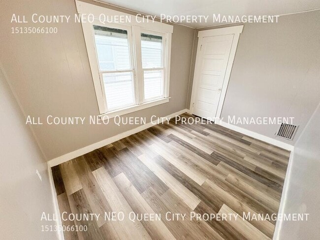 Building Photo - 227 Pleasant Ave