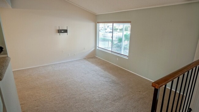 Building Photo - Updated 4-Bedroom Home with Community Amen...