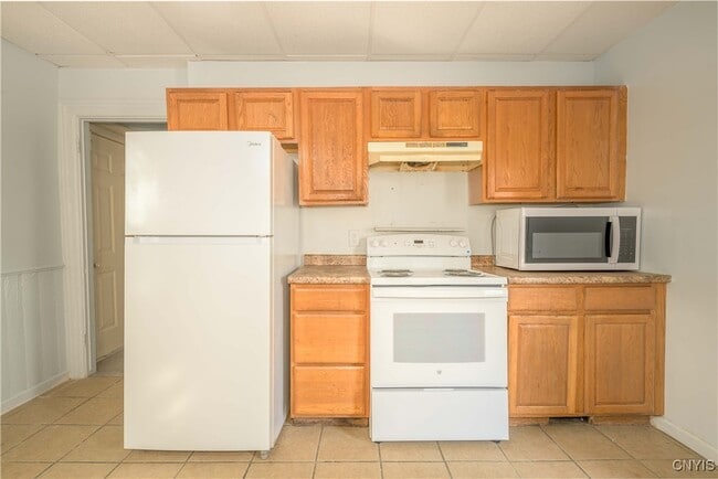 Building Photo - 42 E Cayuga St